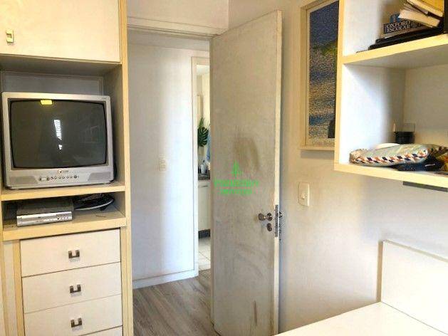 Apartamento à venda com 3 quartos, 110m² - Foto 17