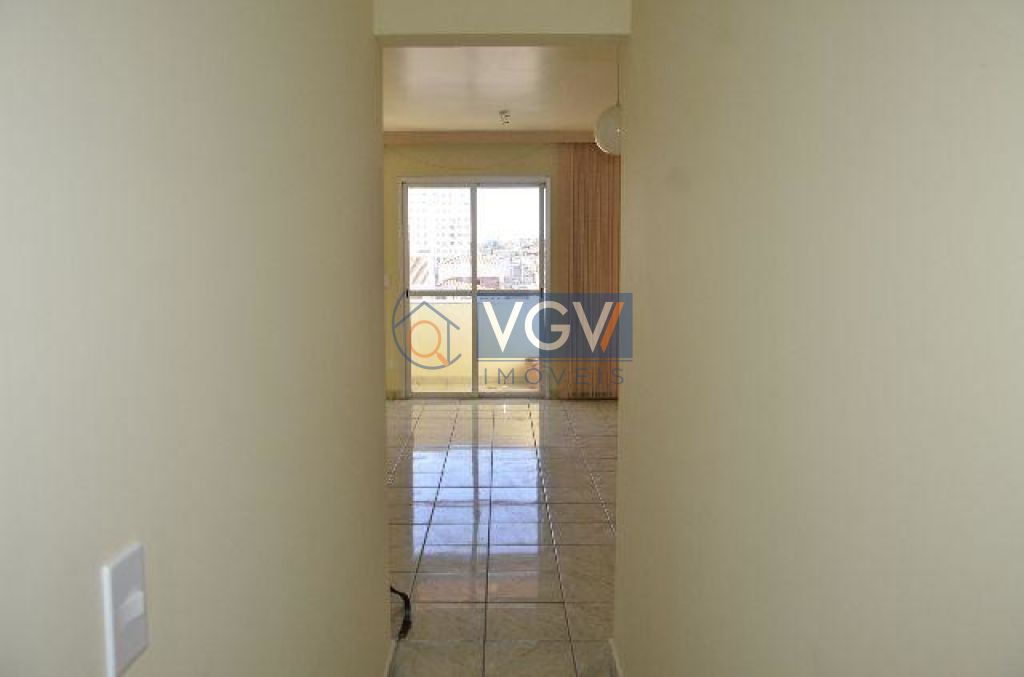 Apartamento à venda com 2 quartos, 64m² - Foto 3