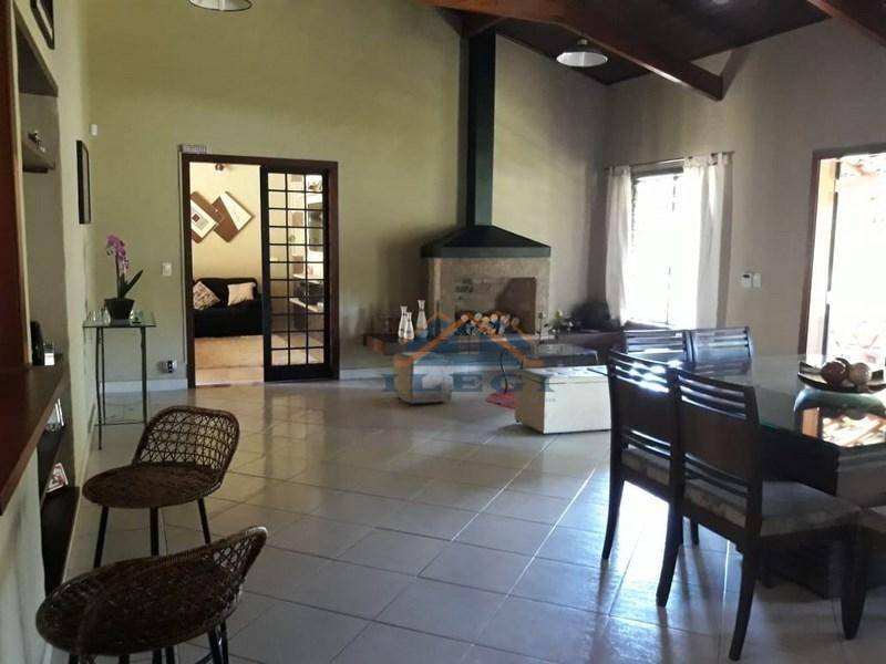 Casa de Condomínio à venda e aluguel com 3 quartos, 220m² - Foto 9