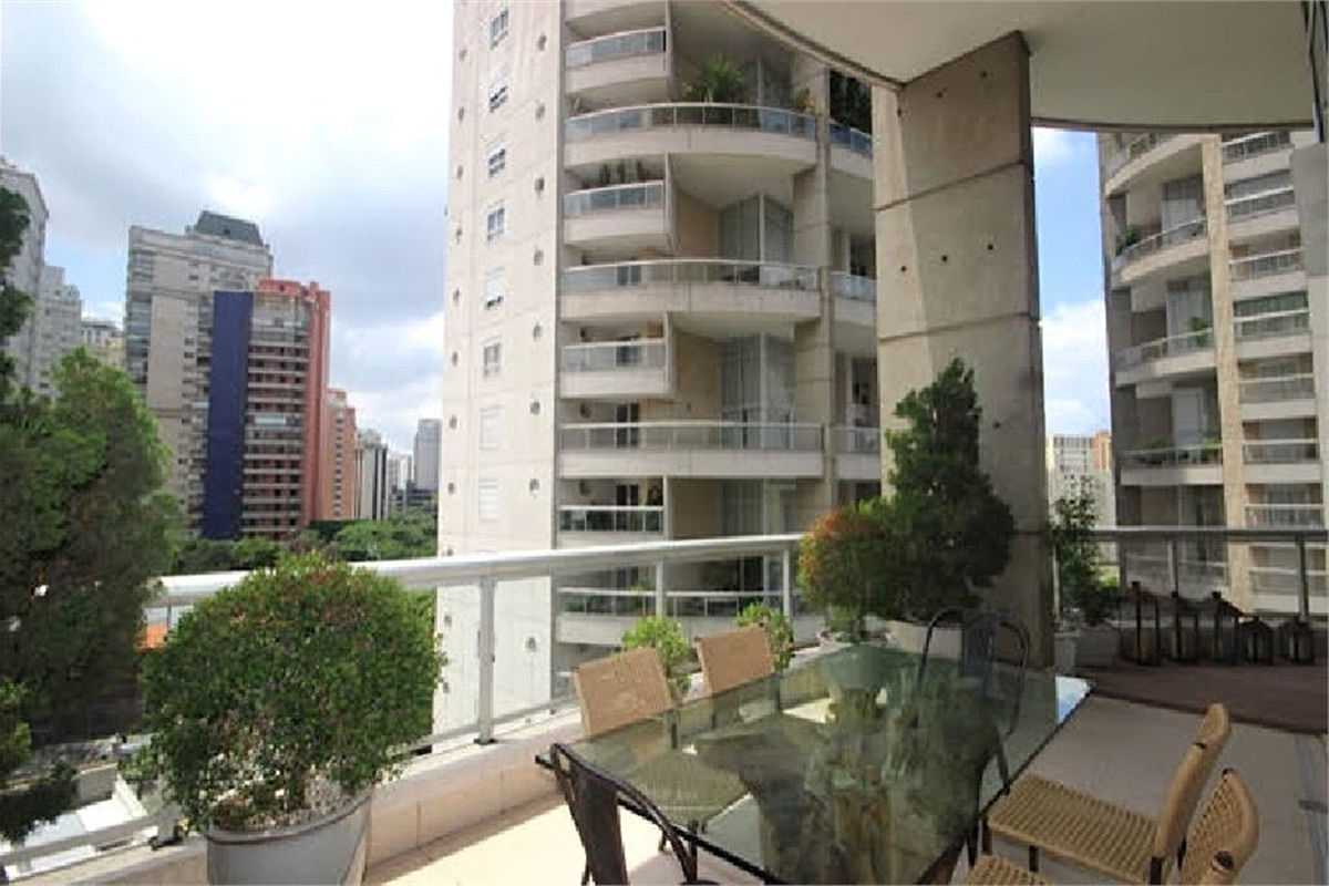 Apartamento à venda com 3 quartos, 192m² - Foto 4