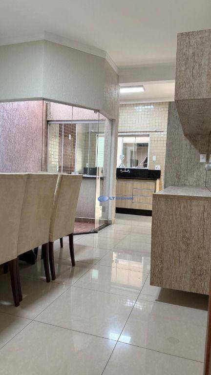 Sobrado para alugar com 4 quartos, 170m² - Foto 13