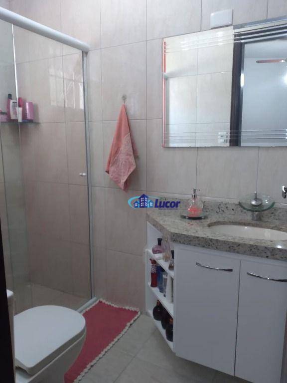 Sobrado à venda com 3 quartos, 200m² - Foto 19