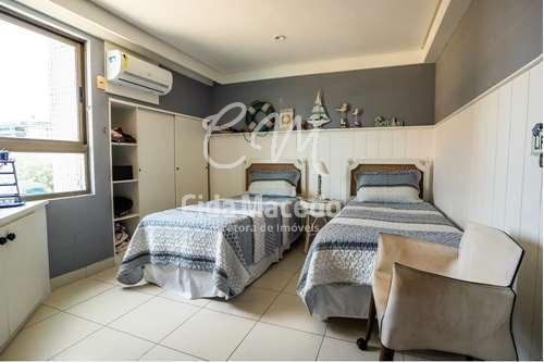 Apartamento à venda com 3 quartos, 137m² - Foto 13