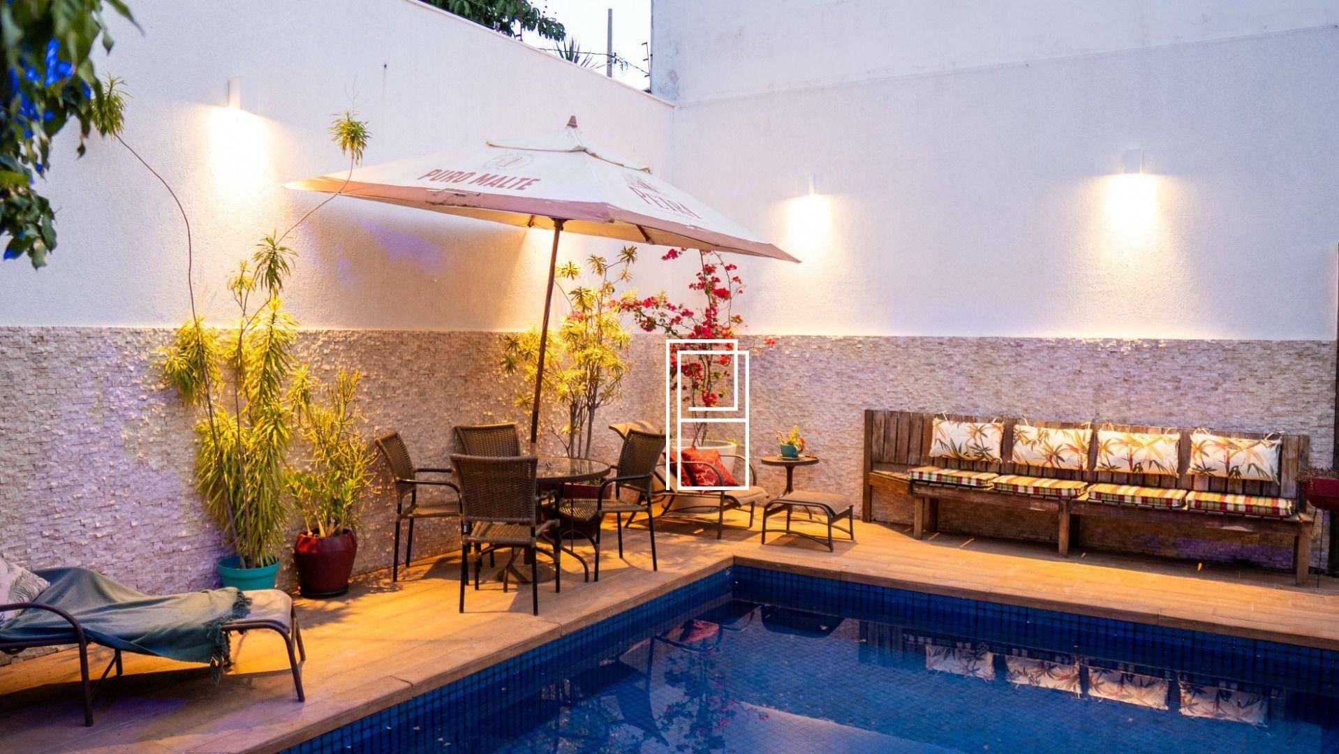 Casa à venda com 4 quartos, 300m² - Foto 10