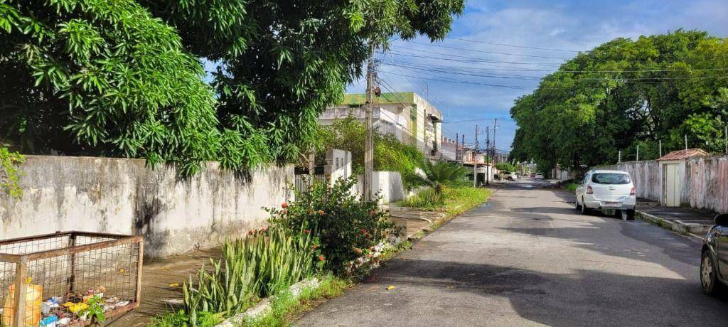 Apartamento à venda com 3 quartos, 101m² - Foto 2