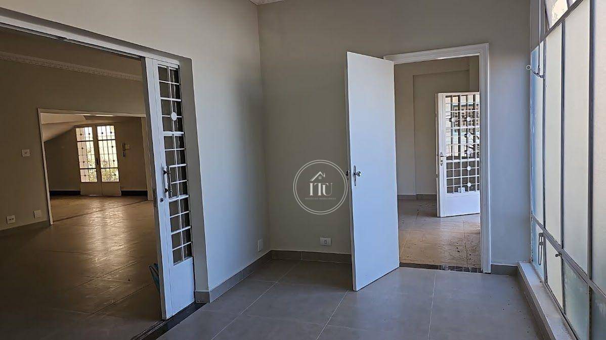Casa para alugar com 3 quartos, 447m² - Foto 26