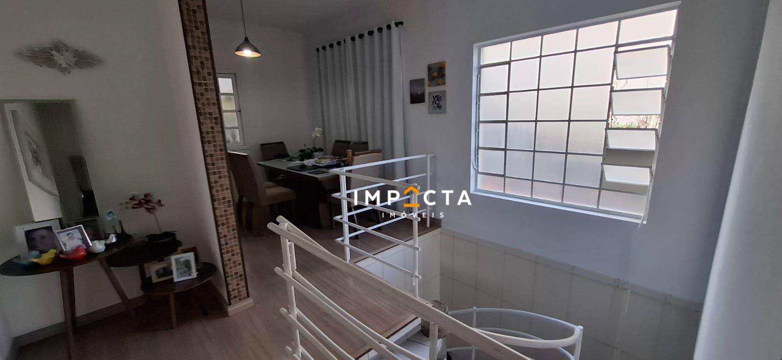 Casa à venda com 3 quartos, 207m² - Foto 5