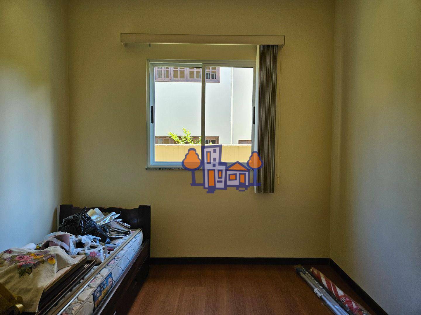 Casa à venda com 5 quartos, 326m² - Foto 20
