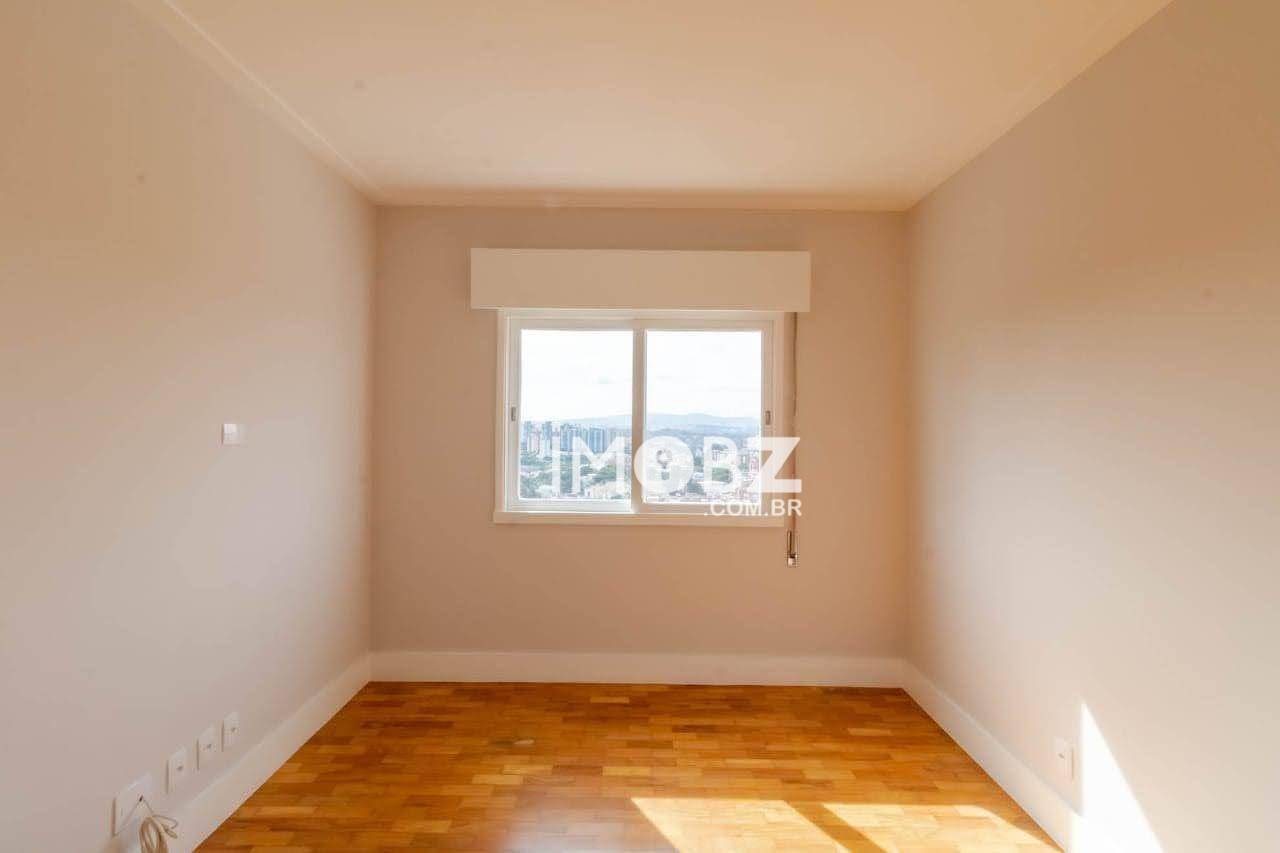 Apartamento à venda com 4 quartos, 221m² - Foto 30