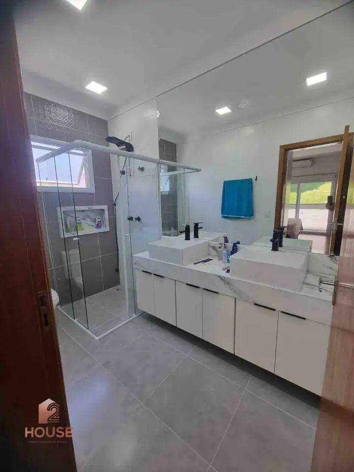 Casa de Condomínio à venda com 4 quartos, 300m² - Foto 17