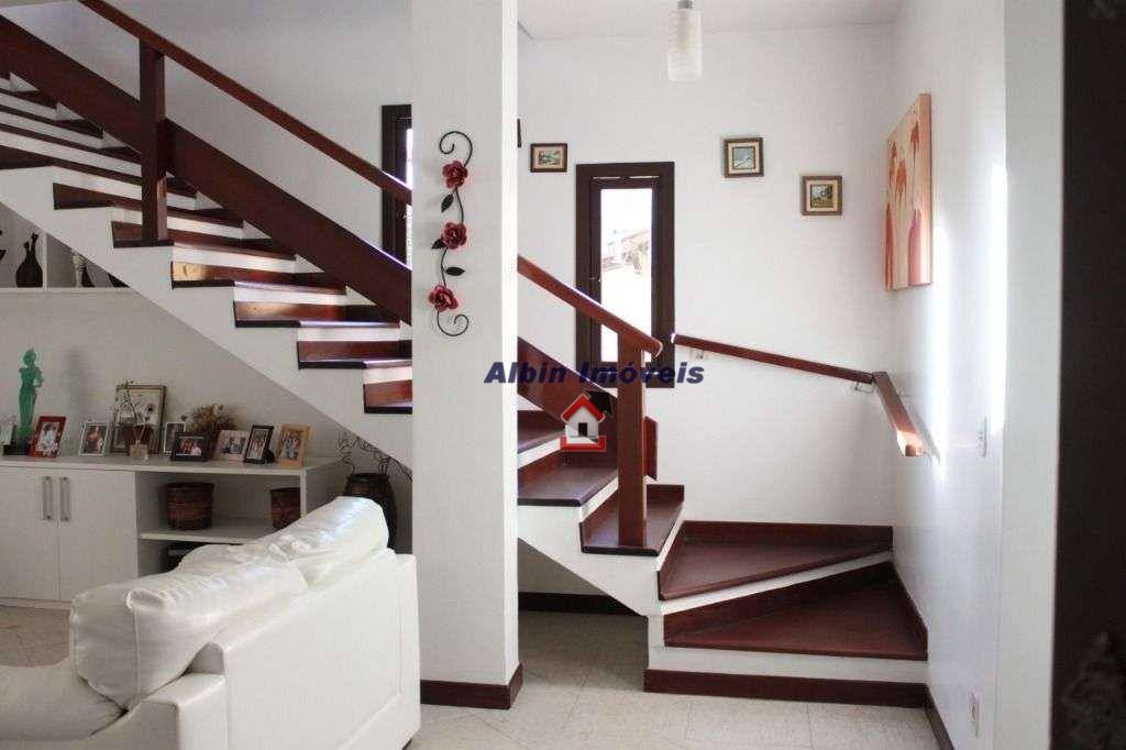 Casa à venda com 5 quartos, 274m² - Foto 25