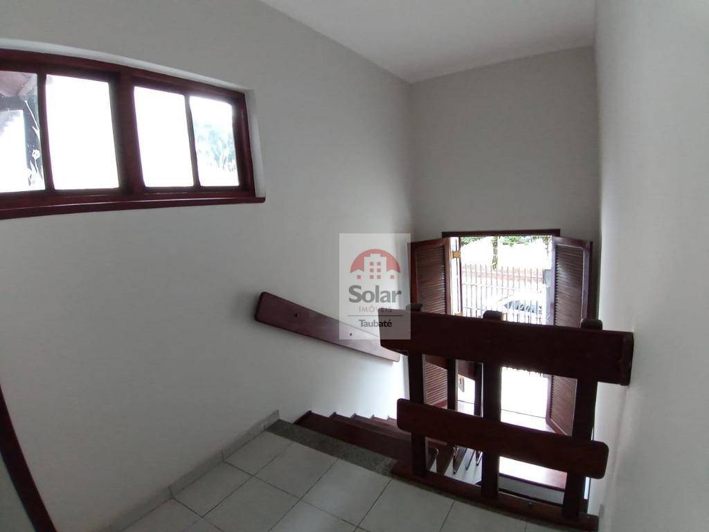 Casa para alugar com 4 quartos, 221m² - Foto 27