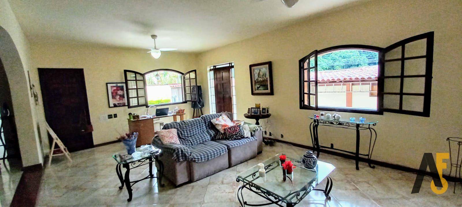 Casa de Condomínio à venda com 4 quartos, 350m² - Foto 12