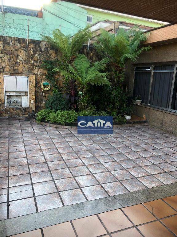 Sobrado à venda com 4 quartos, 250m² - Foto 2