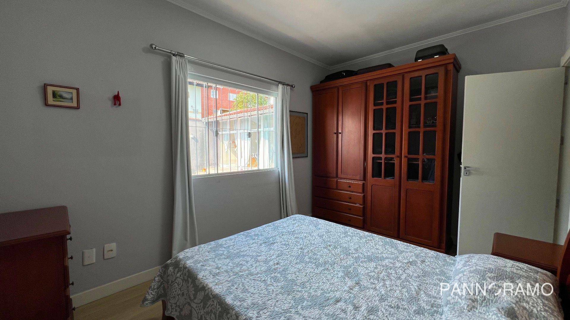 Casa à venda com 3 quartos, 199m² - Foto 17