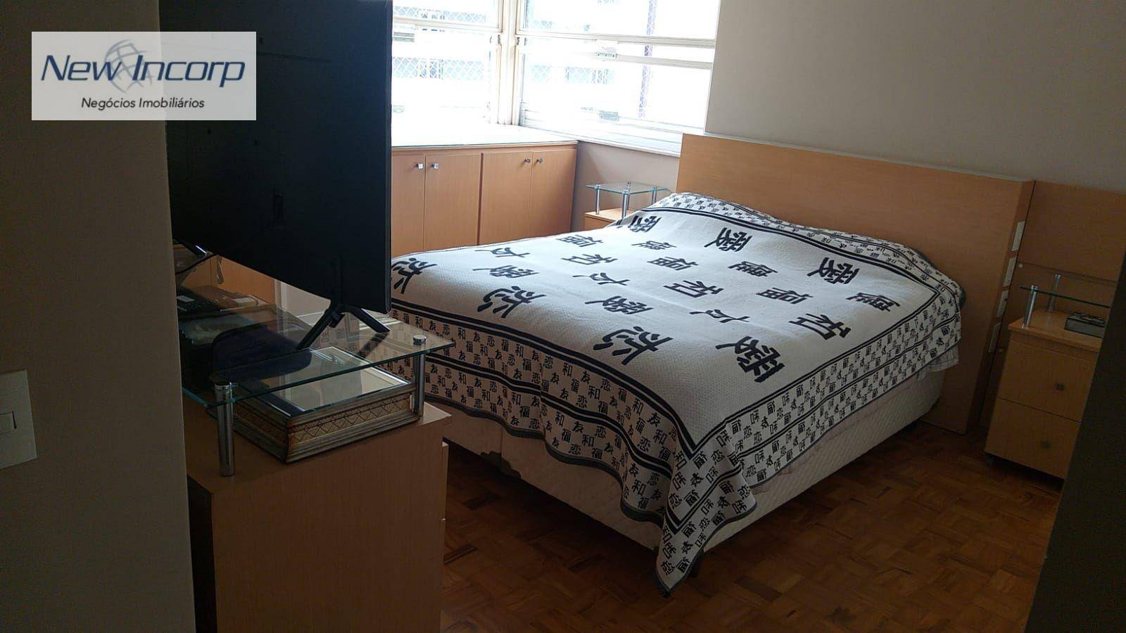 Apartamento à venda com 4 quartos, 238m² - Foto 9