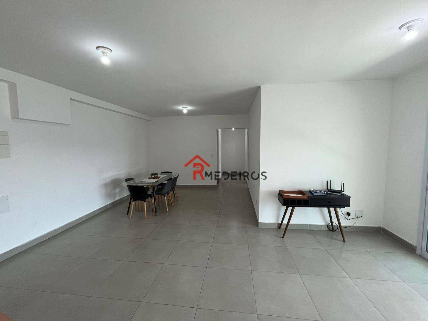 Apartamento à venda com 3 quartos, 117m² - Foto 4