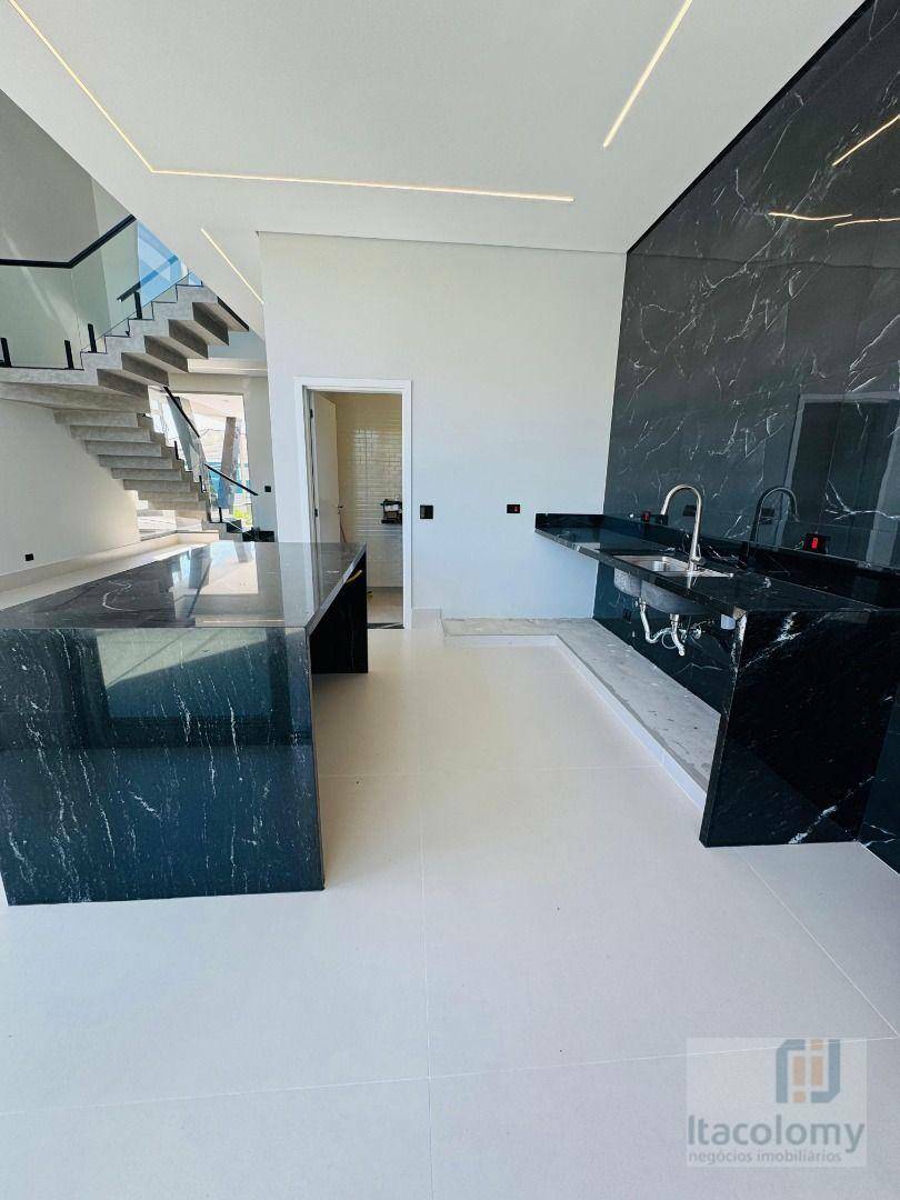 Casa de Condomínio à venda com 3 quartos, 265m² - Foto 12