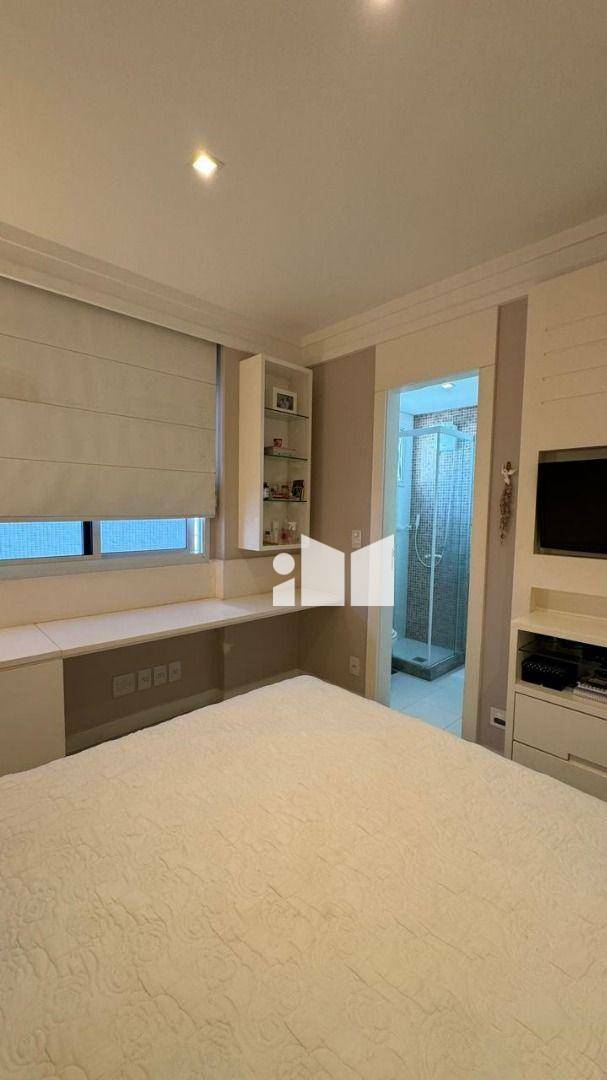 Apartamento à venda com 3 quartos, 137m² - Foto 8