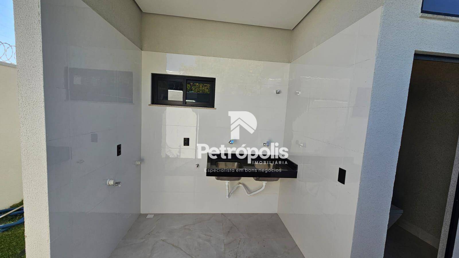 Casa à venda com 3 quartos, 200m² - Foto 22