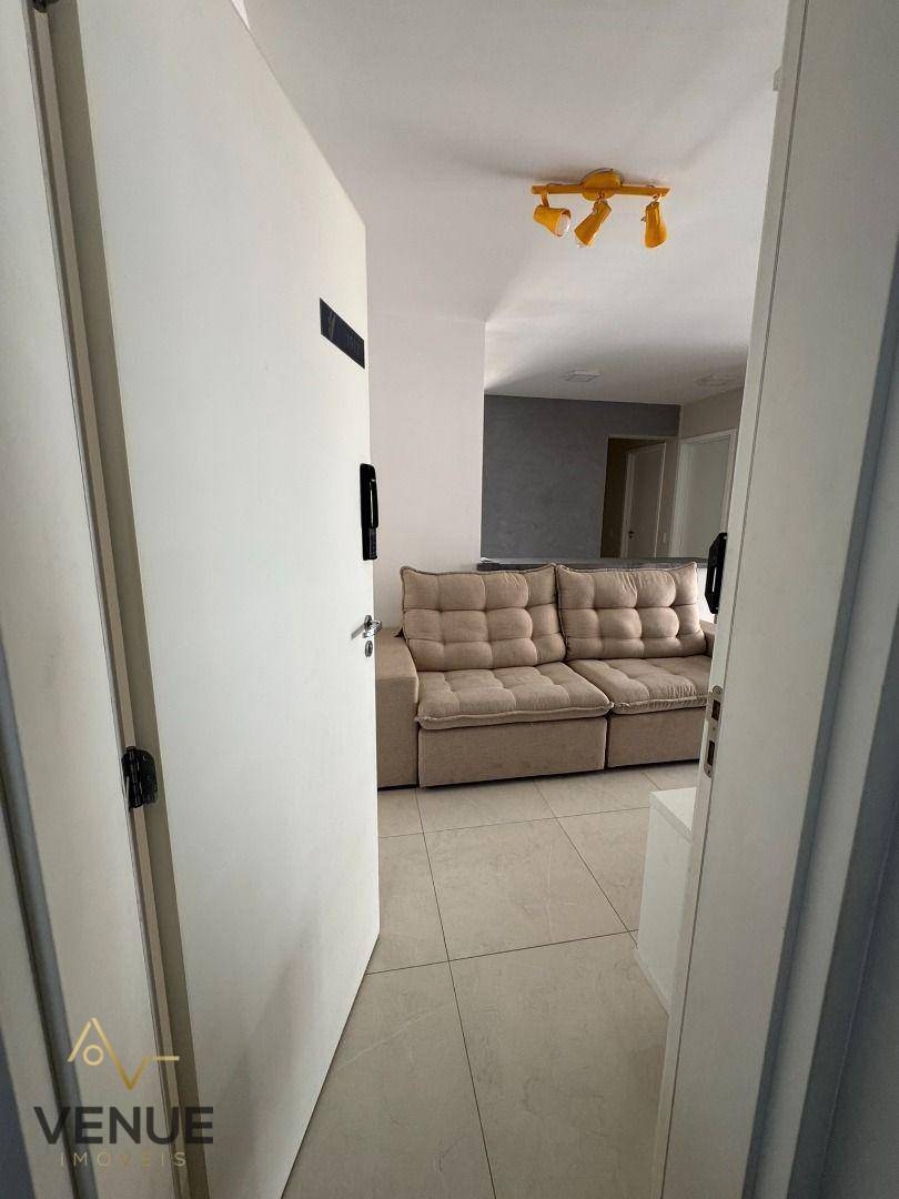 Apartamento para alugar com 3 quartos, 76m² - Foto 7