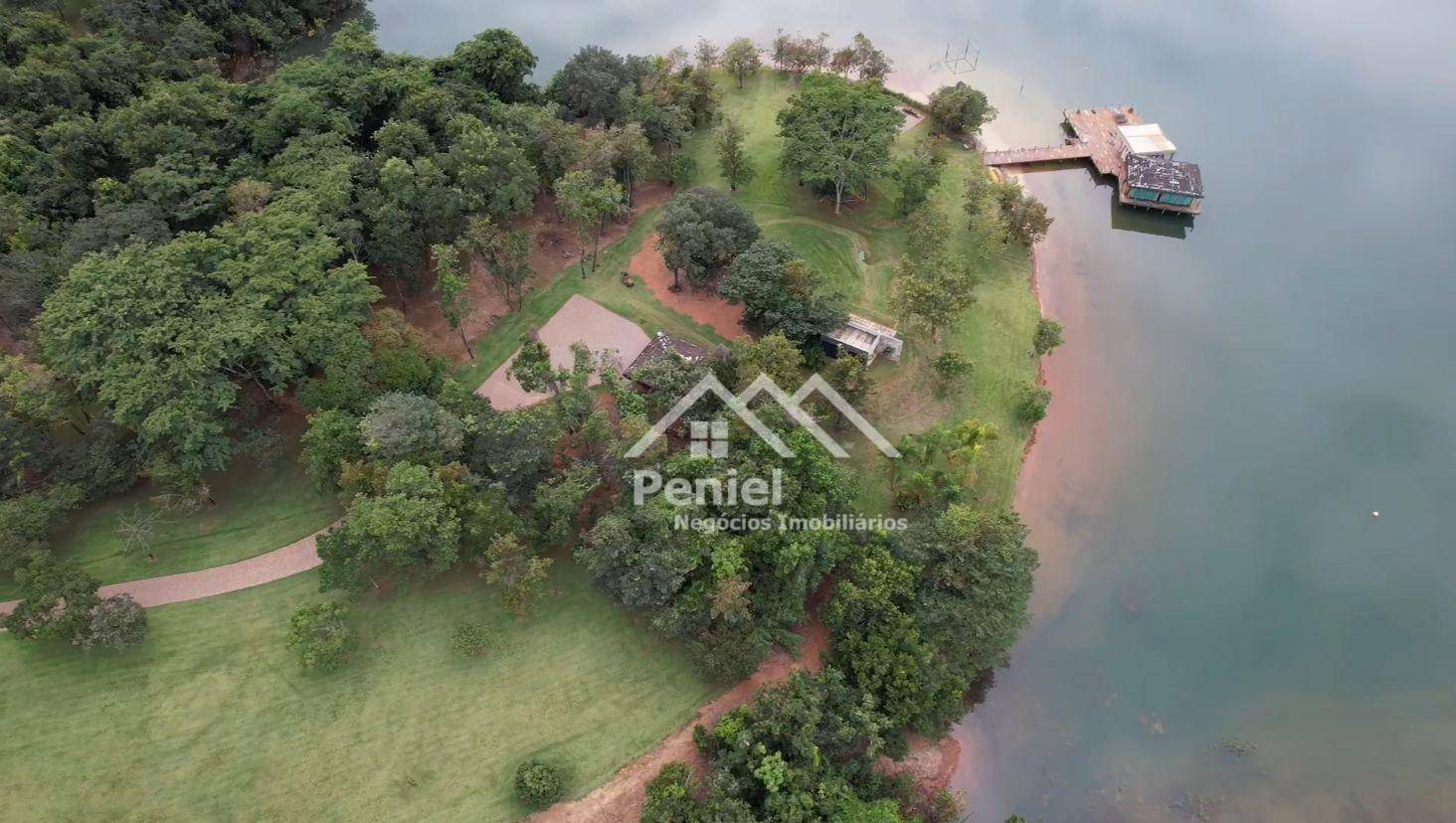 Fazenda à venda com 8 quartos, 800m² - Foto 1