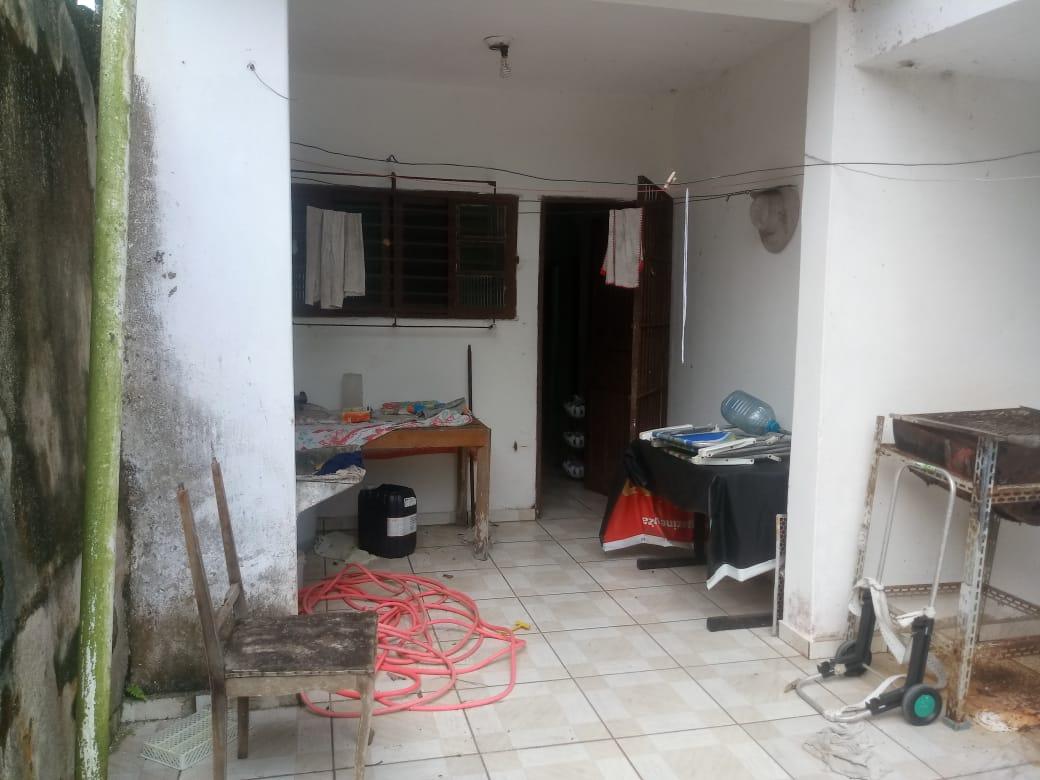 Casa à venda com 3 quartos, 200m² - Foto 7