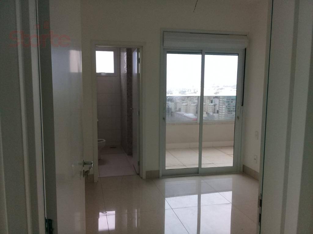 Apartamento à venda com 3 quartos, 143m² - Foto 32