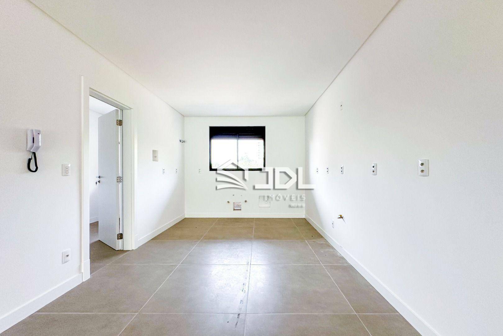 Apartamento à venda com 3 quartos, 170m² - Foto 5