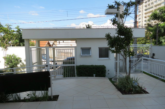 Apartamento à venda com 3 quartos, 180m² - Foto 2