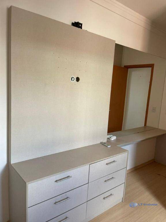 Apartamento à venda e aluguel com 2 quartos, 66m² - Foto 7