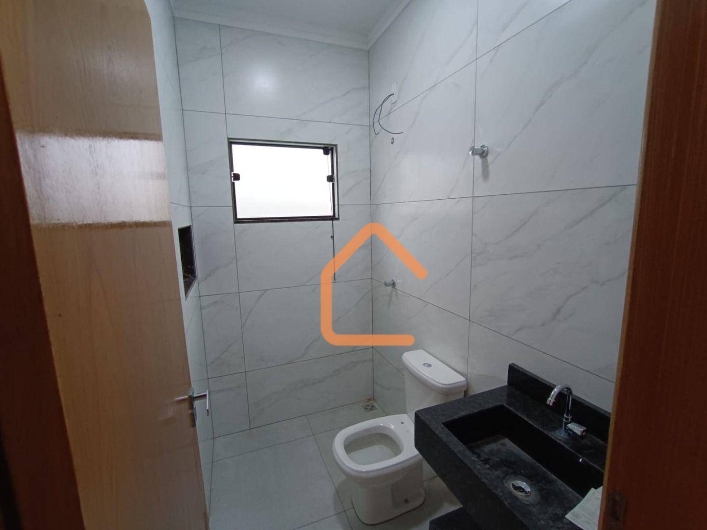 Casa à venda com 2 quartos, 64m² - Foto 5