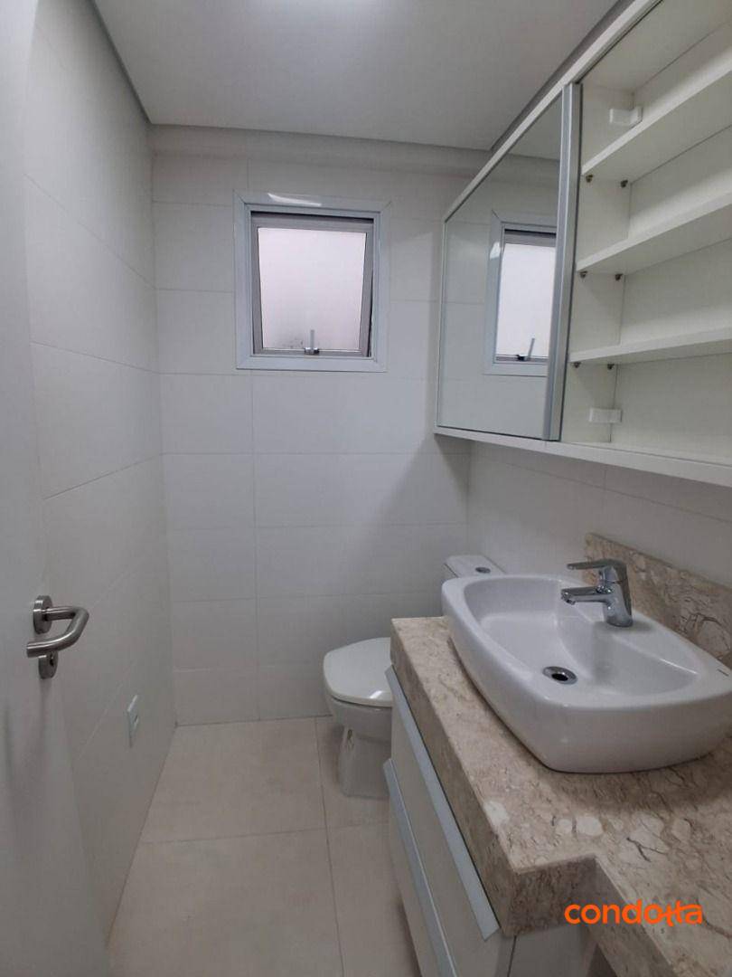 Apartamento para alugar com 2 quartos, 70m² - Foto 11