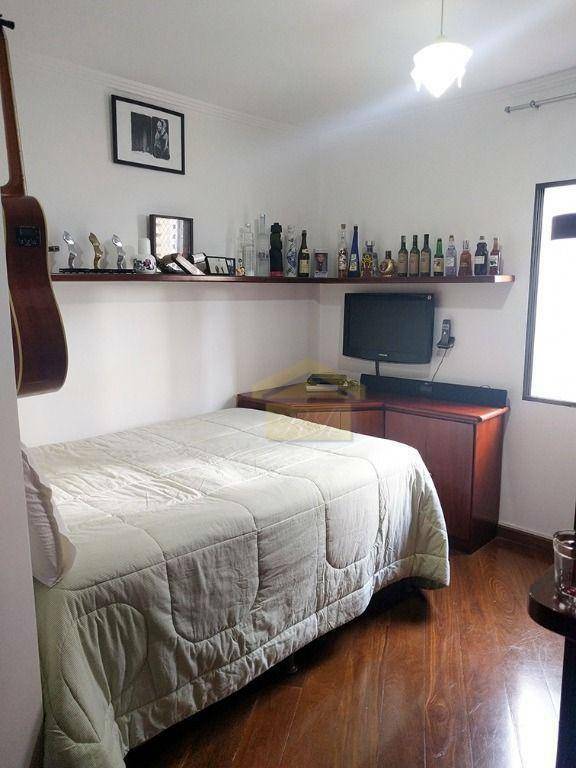 Apartamento à venda com 3 quartos, 165m² - Foto 19