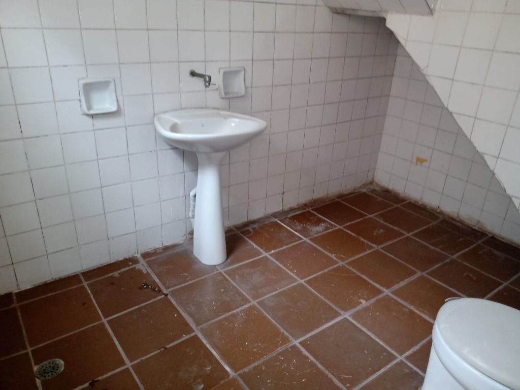 Casa à venda com 3 quartos, 230m² - Foto 24