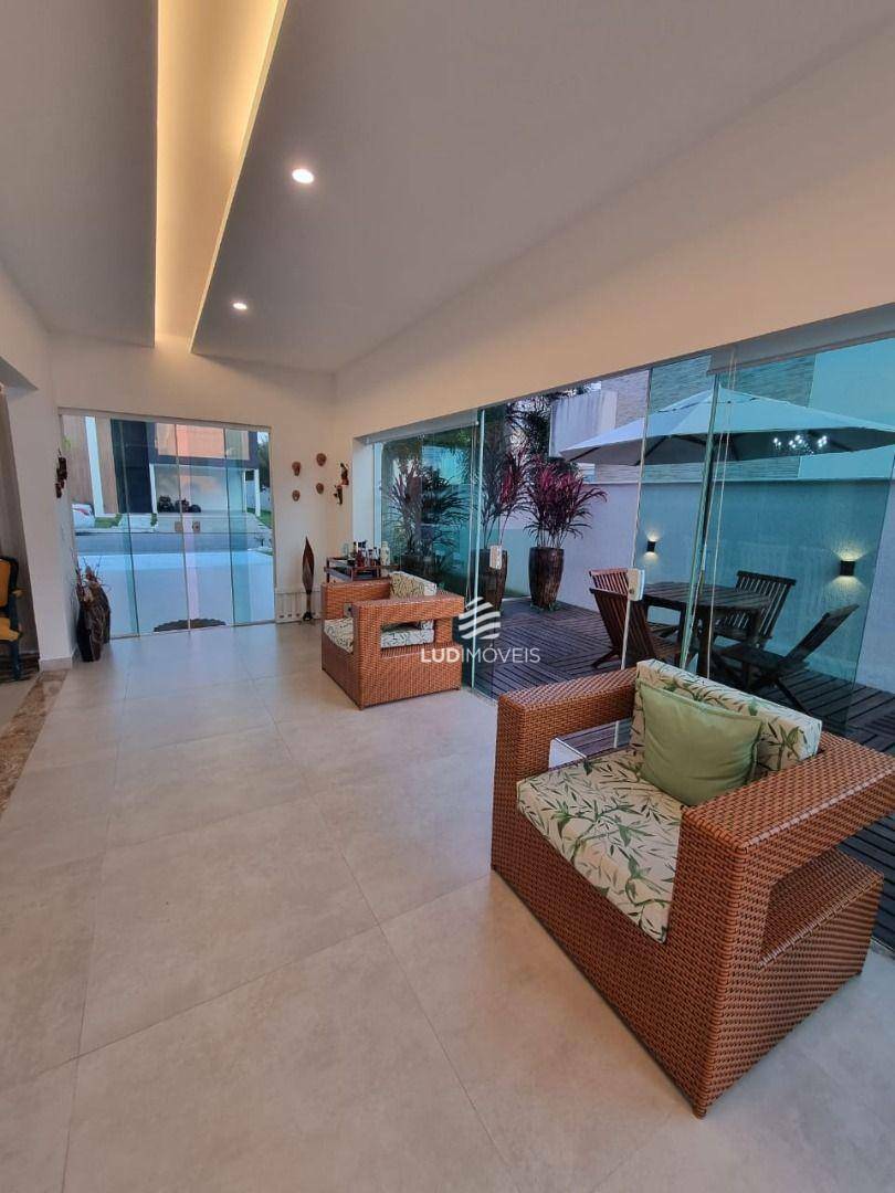 Casa de Condomínio à venda com 4 quartos, 265m² - Foto 24