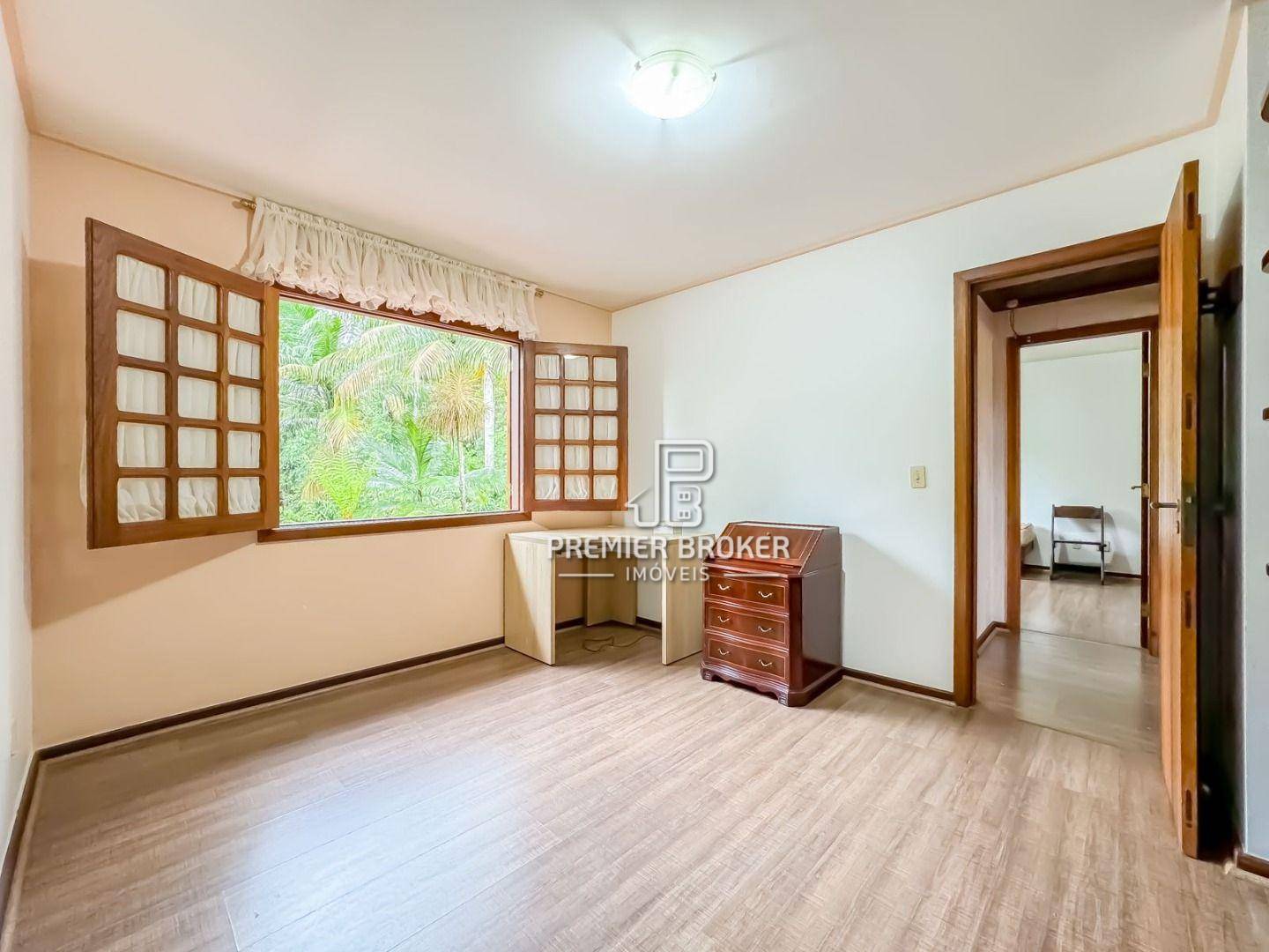 Casa de Condomínio à venda com 3 quartos, 200m² - Foto 33