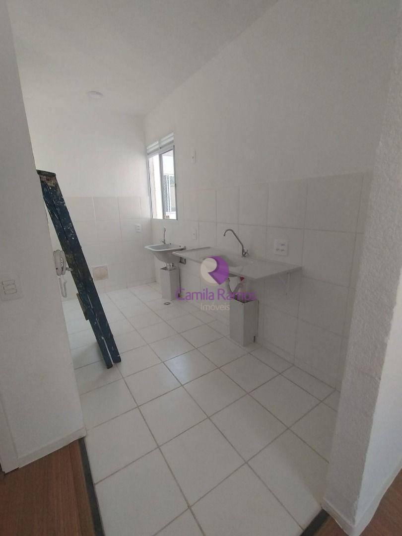 Apartamento para alugar com 2 quartos, 42m² - Foto 3