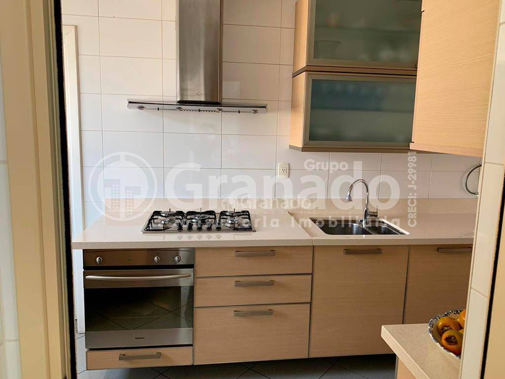 Apartamento à venda com 4 quartos, 179m² - Foto 7