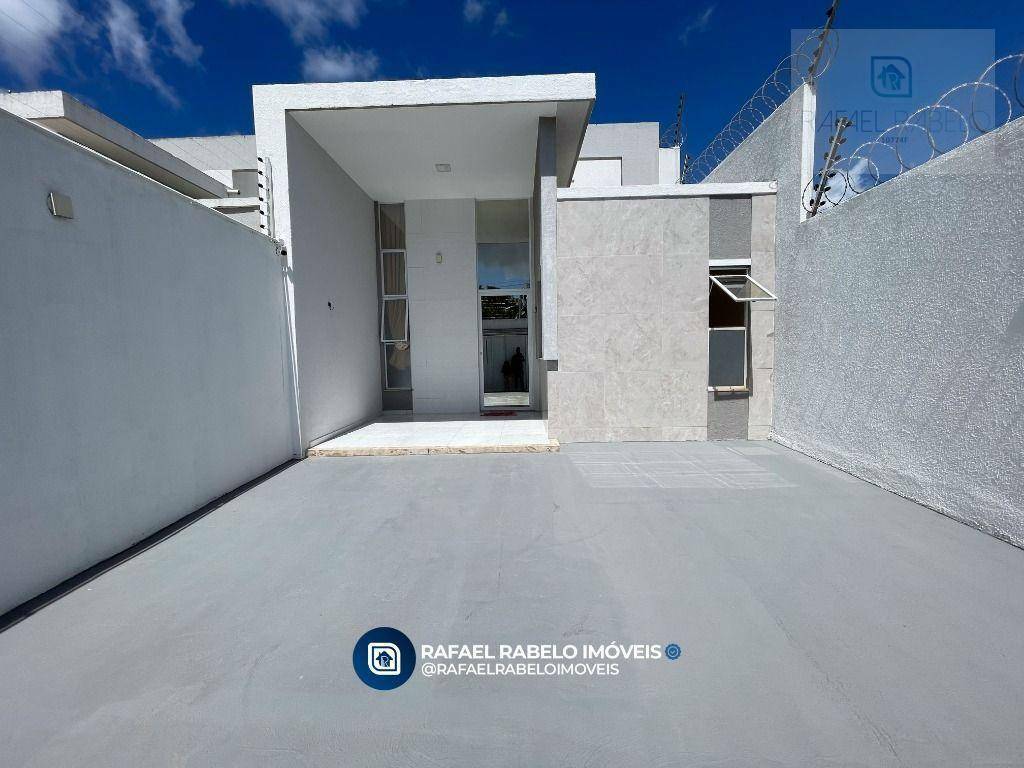 Casa à venda com 3 quartos, 98m² - Foto 1