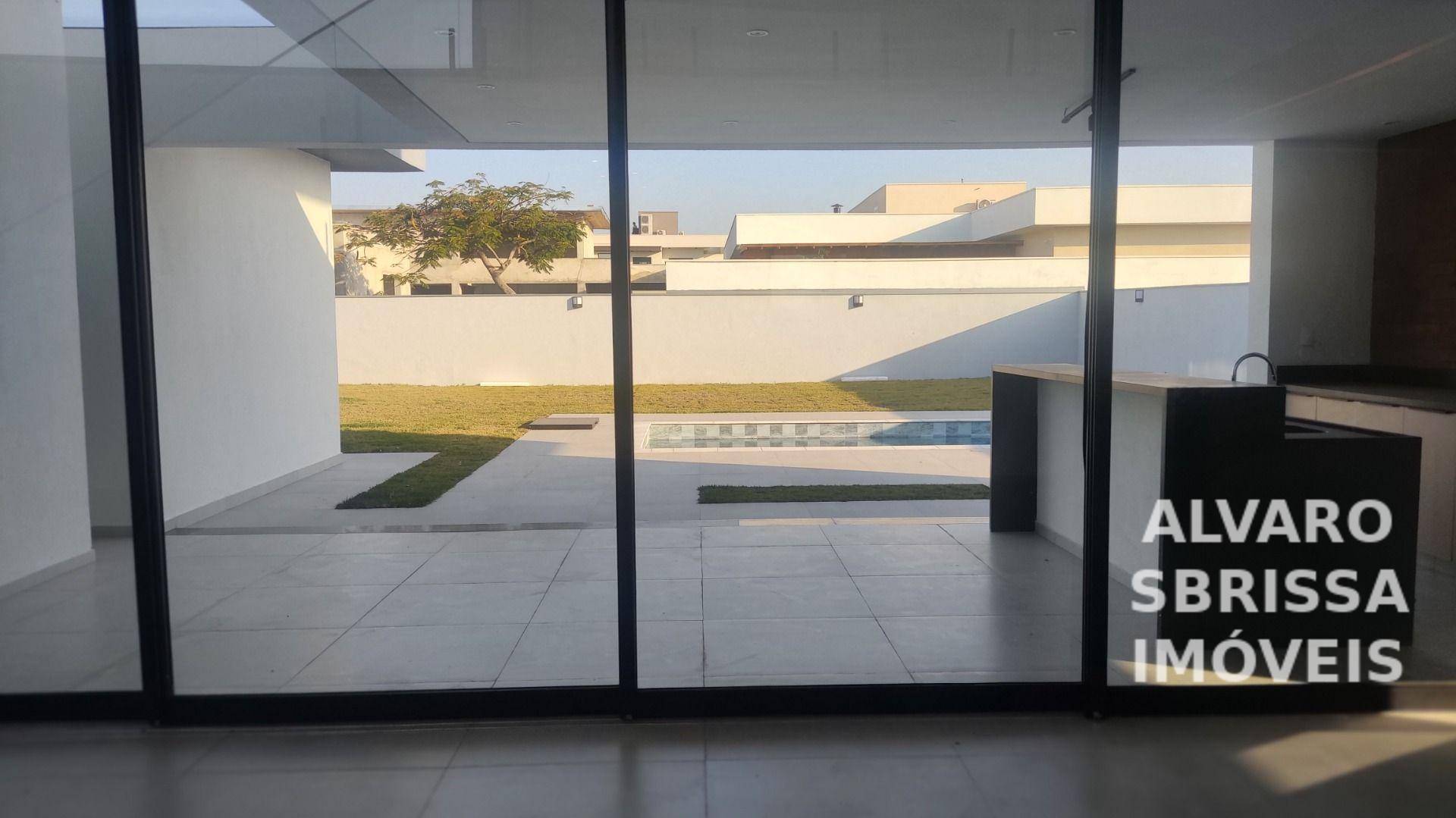 Casa à venda com 4 quartos, 330m² - Foto 9