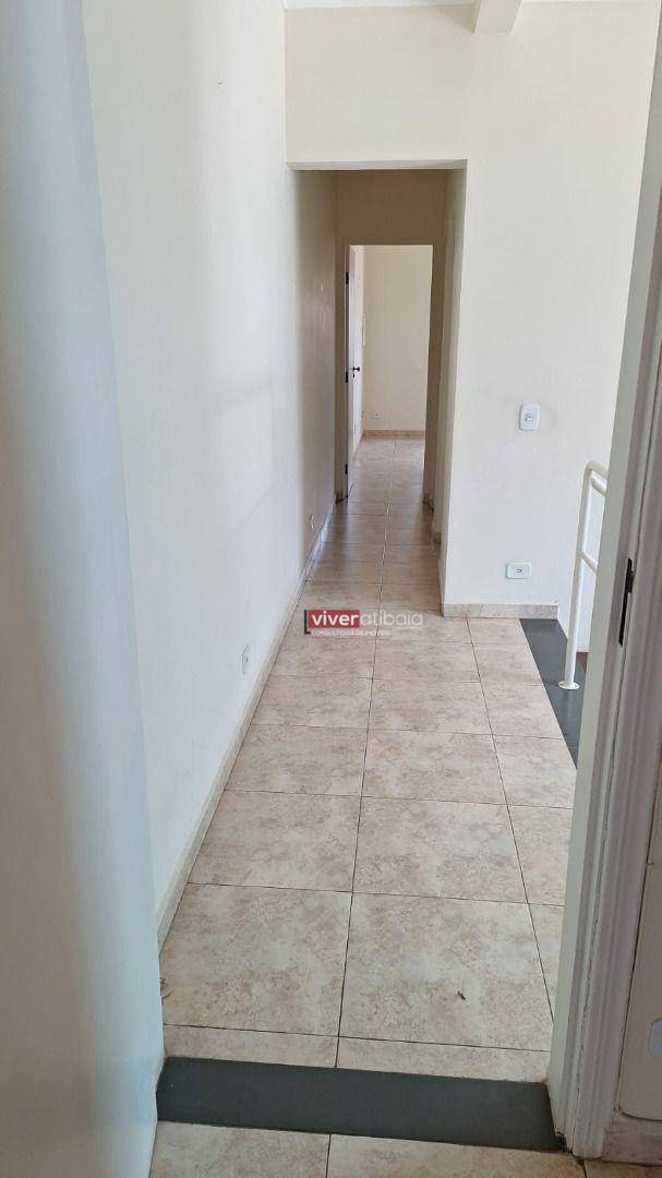 Casa à venda e aluguel com 3 quartos, 150m² - Foto 4