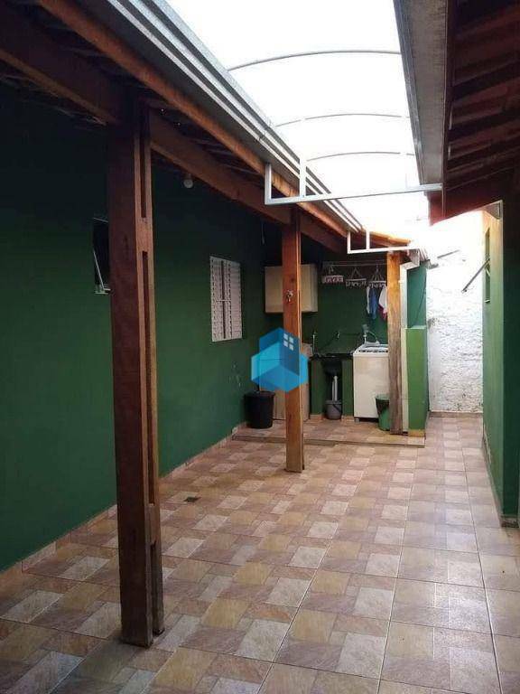 Casa à venda com 4 quartos, 149m² - Foto 1