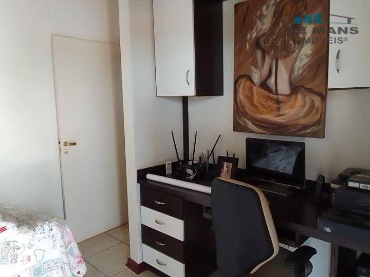 Casa de Condomínio à venda com 3 quartos, 306m² - Foto 17