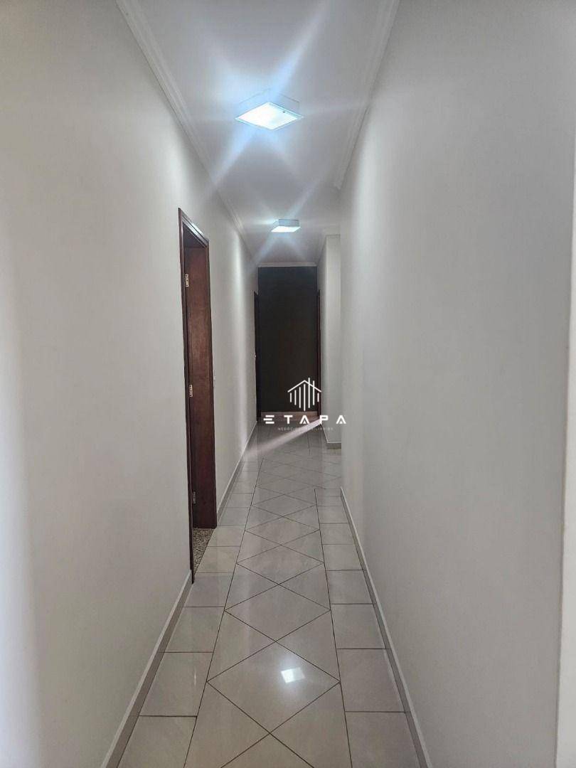 Casa à venda com 4 quartos, 330m² - Foto 19