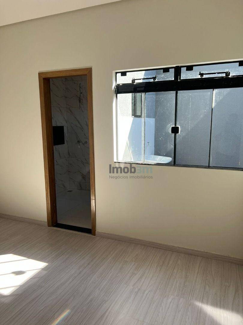 Casa à venda com 3 quartos, 81m² - Foto 13