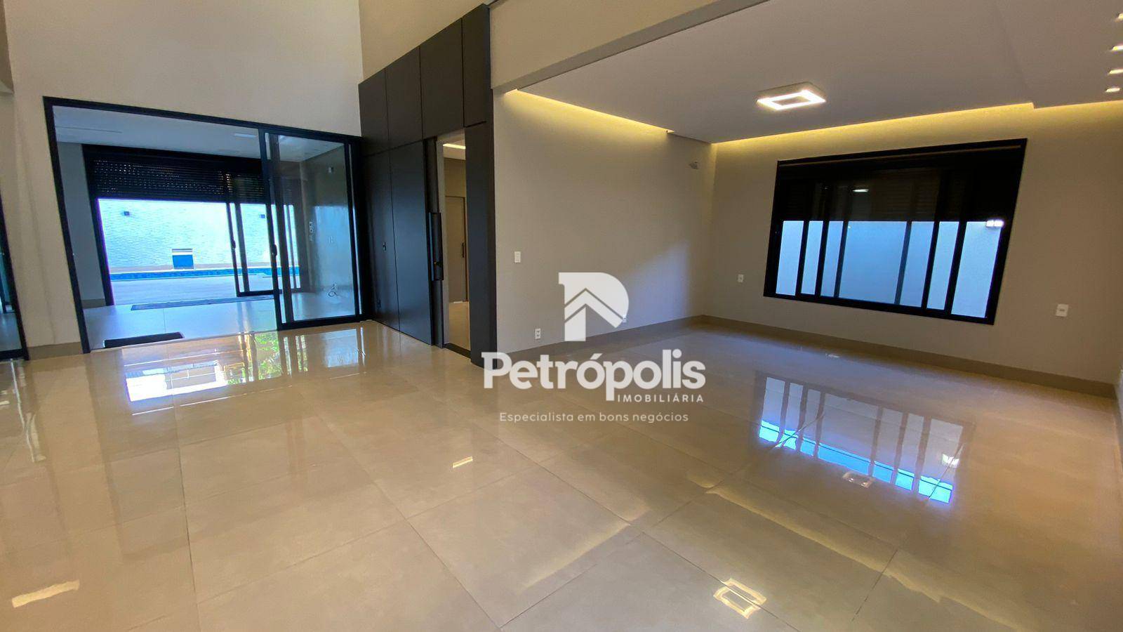 Sobrado à venda com 3 quartos, 307m² - Foto 4