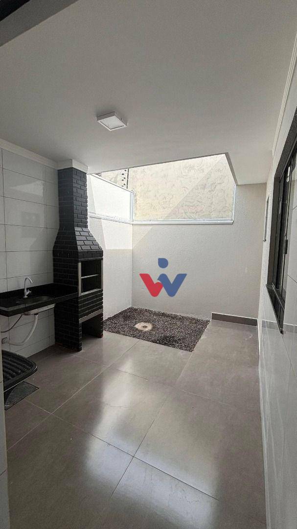 Casa à venda com 3 quartos, 75m² - Foto 4