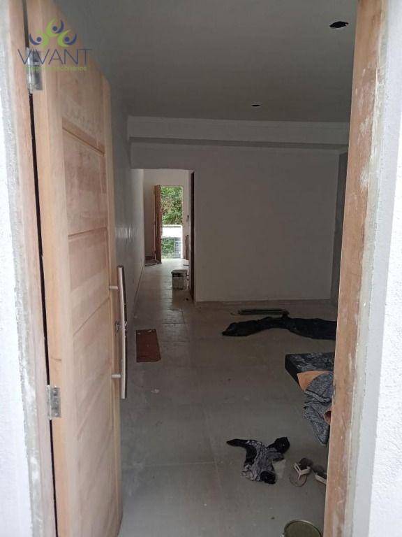 Sobrado à venda com 2 quartos, 130m² - Foto 4