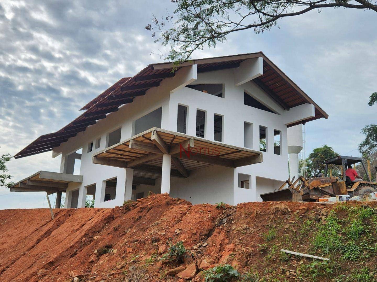 Casa à venda com 5 quartos, 574m² - Foto 1